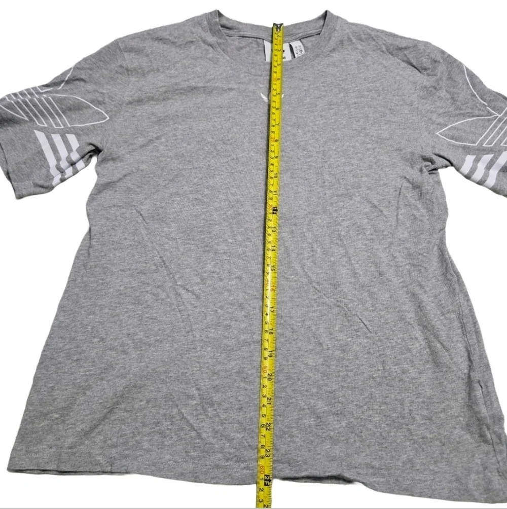 ✨2/$25 Adidas Men's Light Gray Icon Stripes T-Shirt - Picture 4 of 5